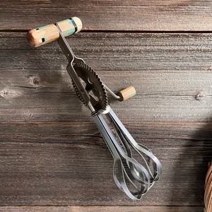 Vintage egg beater